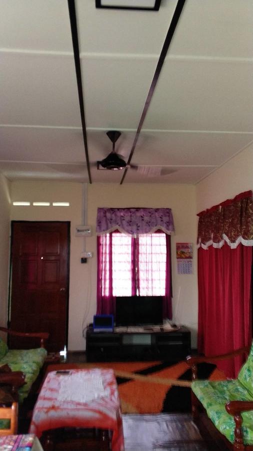 Lot7040 * Malacca